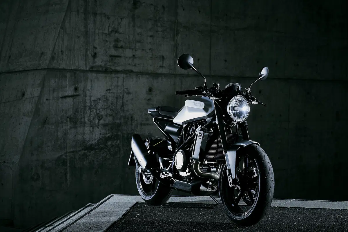 Husqvarna Vitpilen 701: dinamica e raffinata (11)