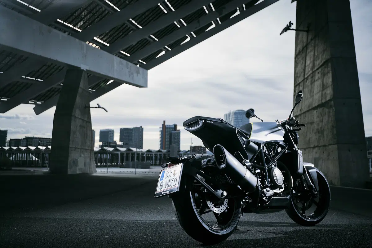 Husqvarna Vitpilen 701: dinamica e raffinata