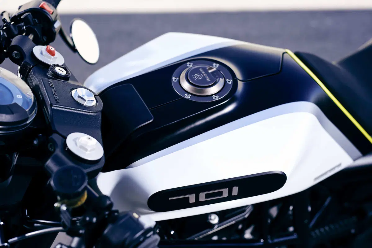 Husqvarna Vitpilen 701: dinamica e raffinata (6)
