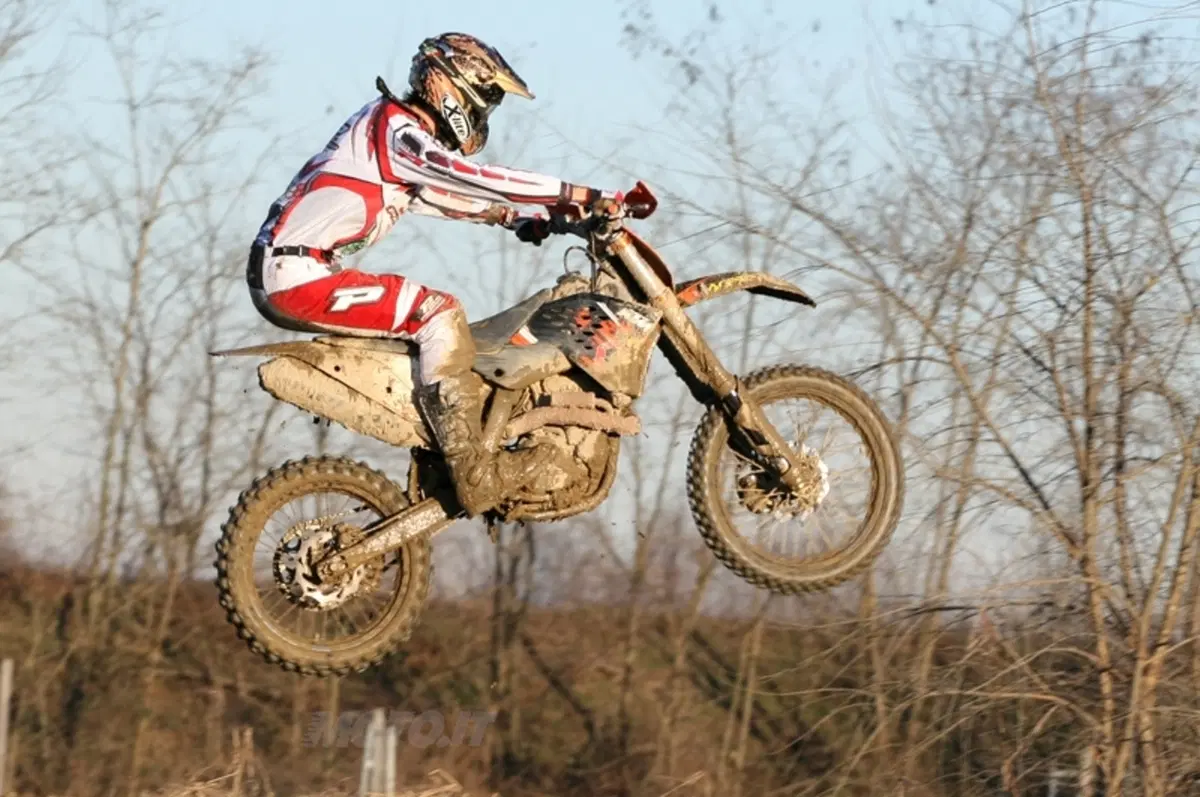 COMPARATIVA 450 Cross 2009 (18)
