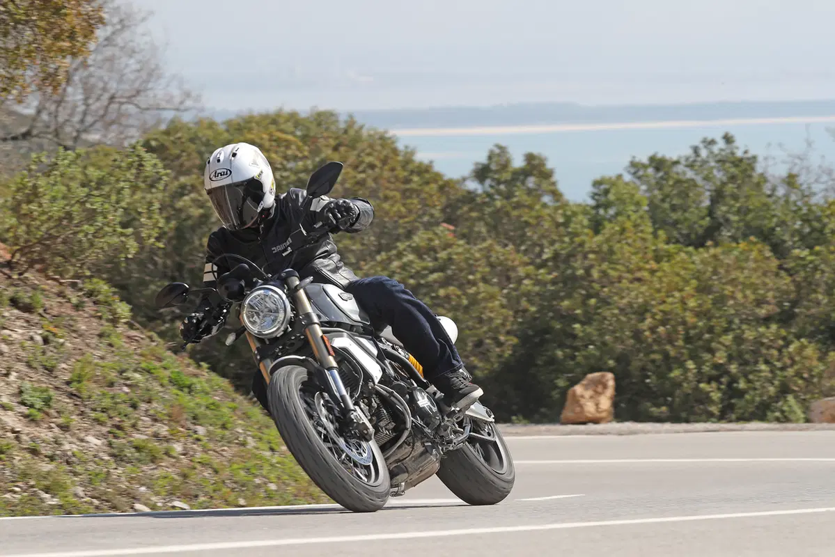 Ducati Scrambler 1100 TEST: gran coppia e finiture al top (3)