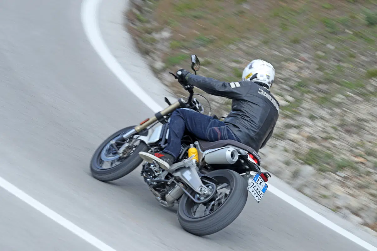 Ducati Scrambler 1100 TEST: gran coppia e finiture al top