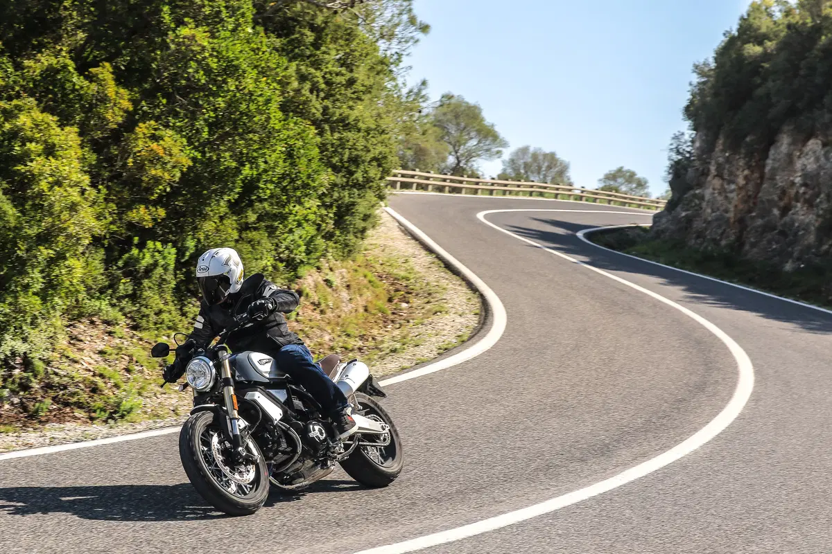 Ducati Scrambler 1100 TEST: gran coppia e finiture al top (2)