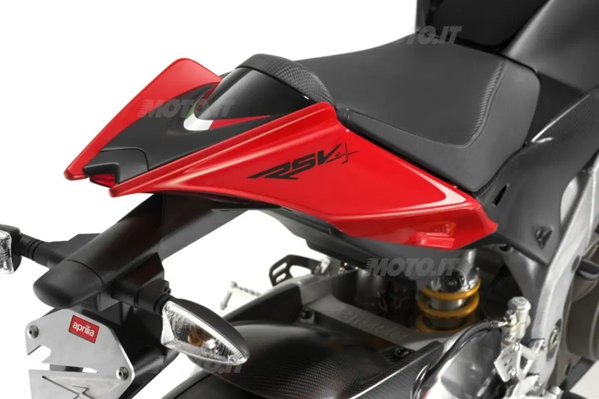 APRILIA RSV4Factory (6)