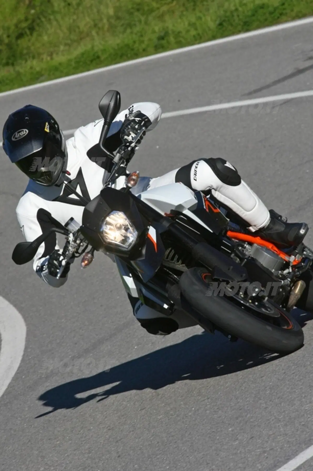 KTM 990 SM R (12)