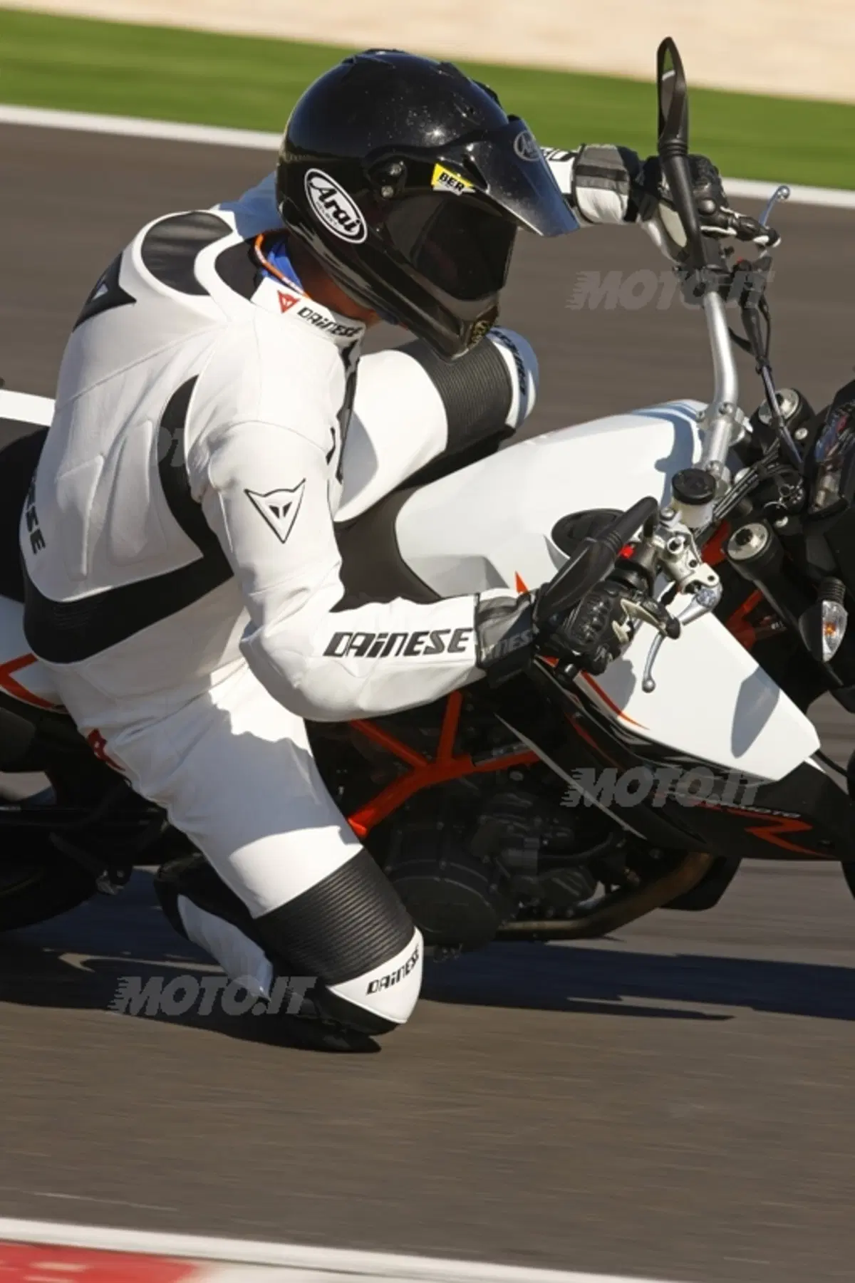 KTM 990 SM R (15)