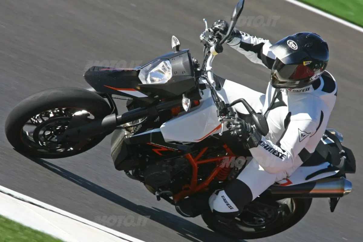 KTM 990 SM R (16)