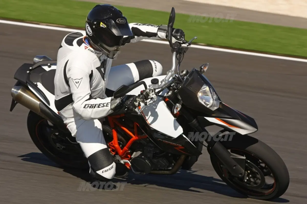 KTM 990 SM R (17)