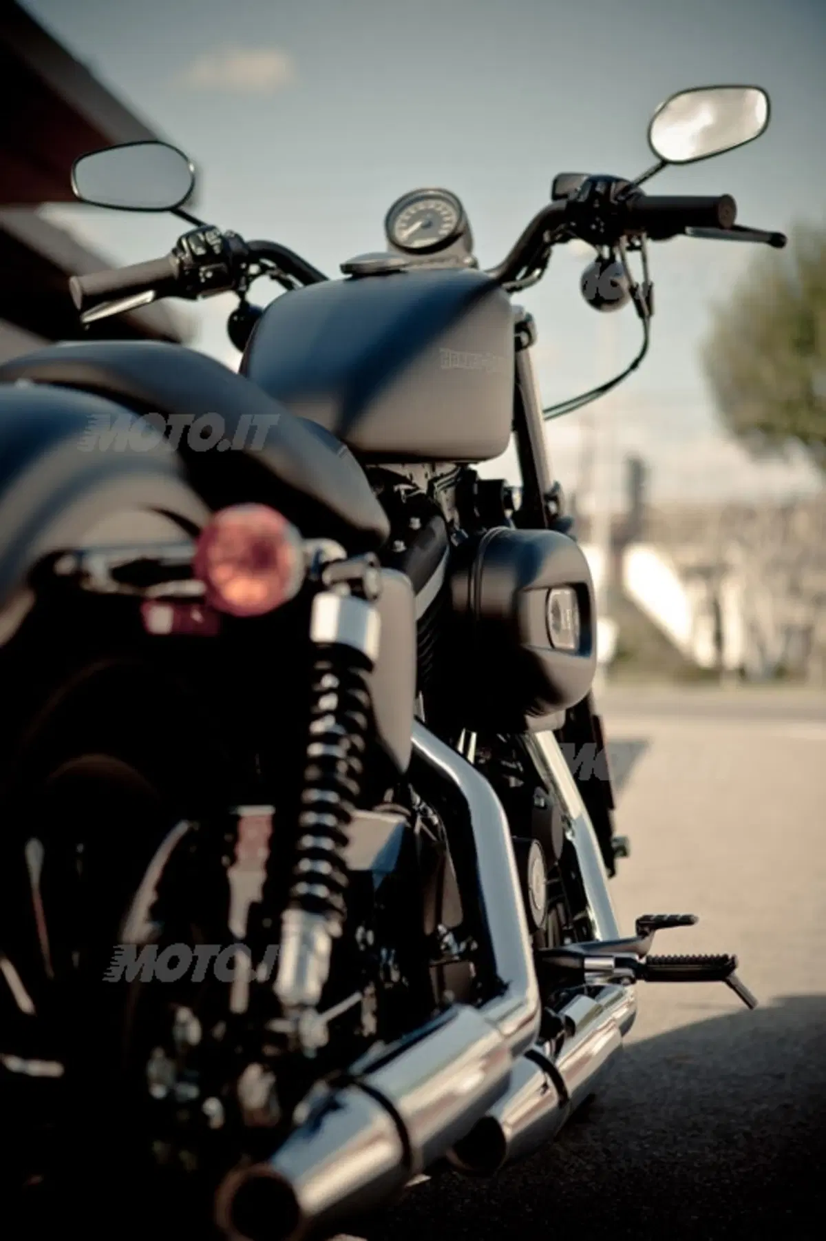 HARLEY-DAVIDSON Sportster Iron 883 (5)