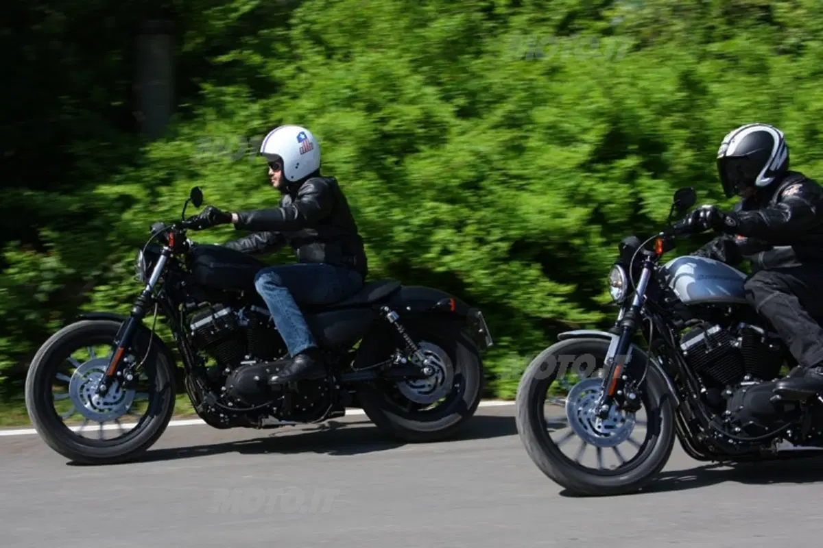 HARLEY-DAVIDSON Sportster Iron 883 (18)