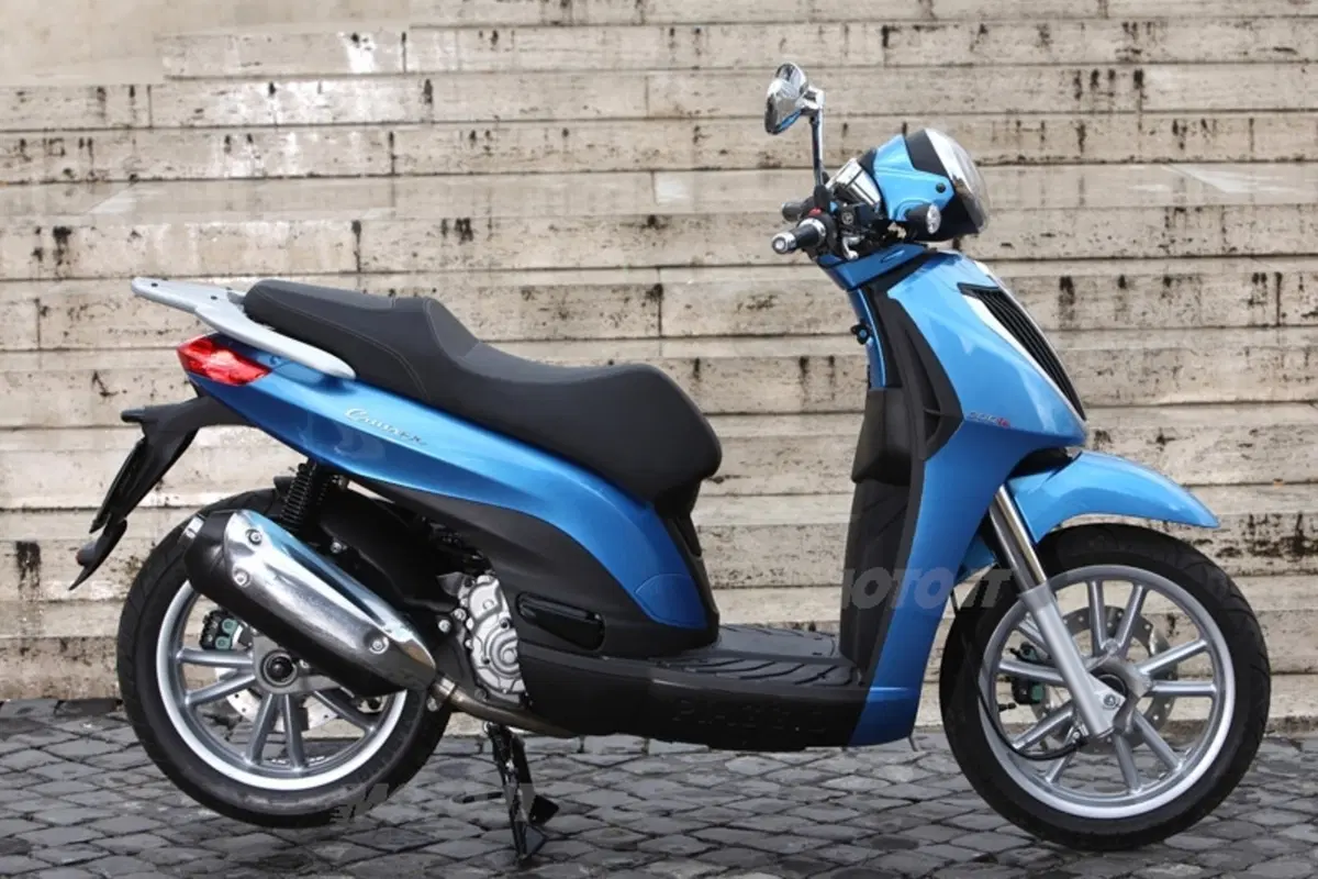 Piaggio Carnaby Cruiser e Beverly Tourer 300 i.e.