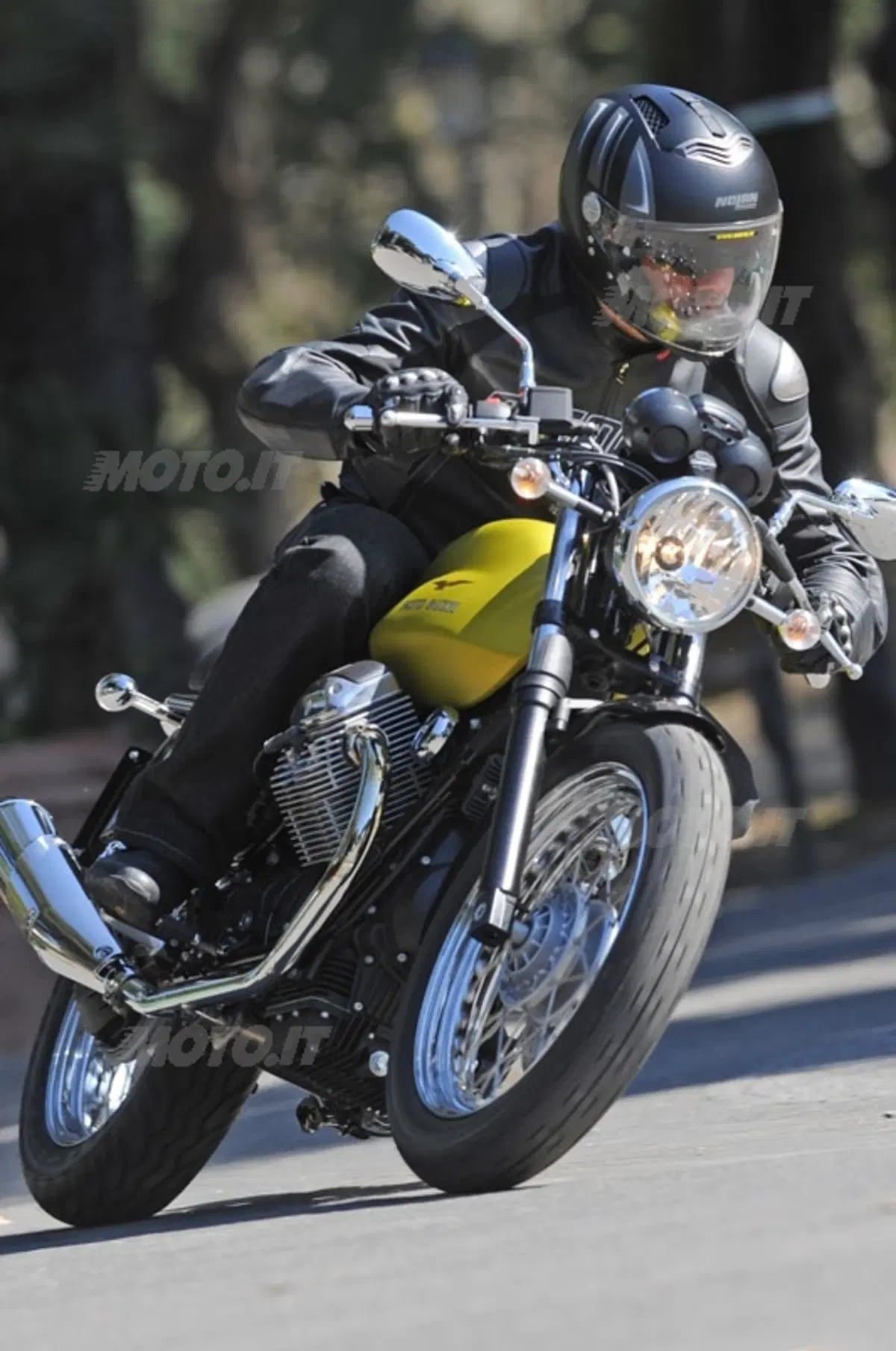 MOTO GUZZI V7 Cafè Classic  (10)