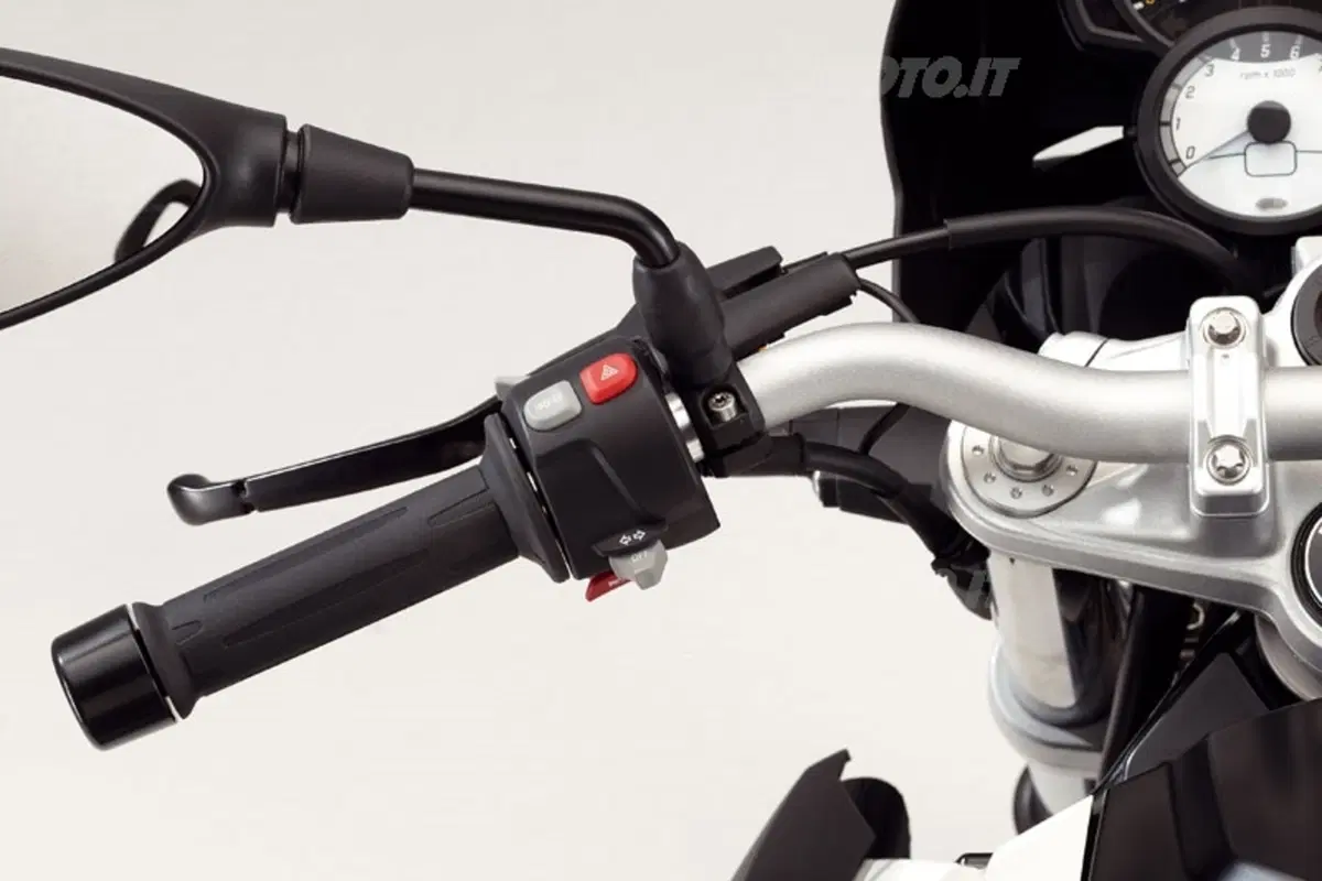 BMW F 800 R   (9)
