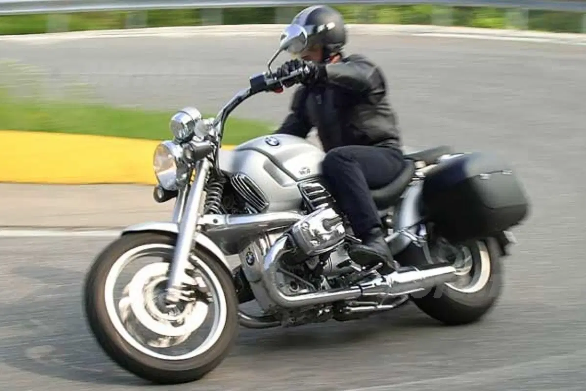 BMW R 1200 C (2)