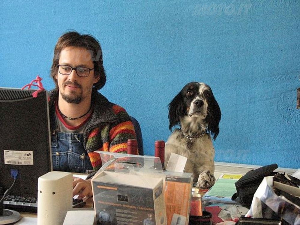 Francesco Colombo (uno dei 5 soci-amici) con Linda, mascotte di Tucano Urbano