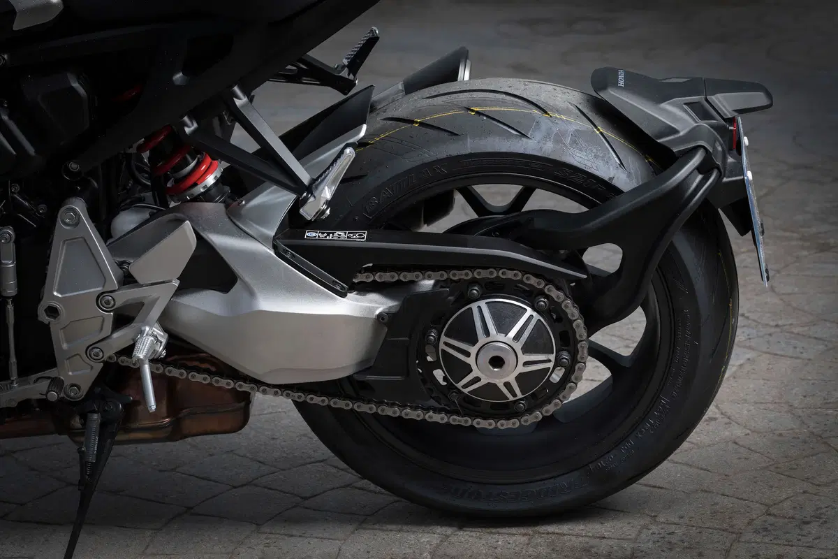 Honda CB 1000R: stile e prestazioni (5)