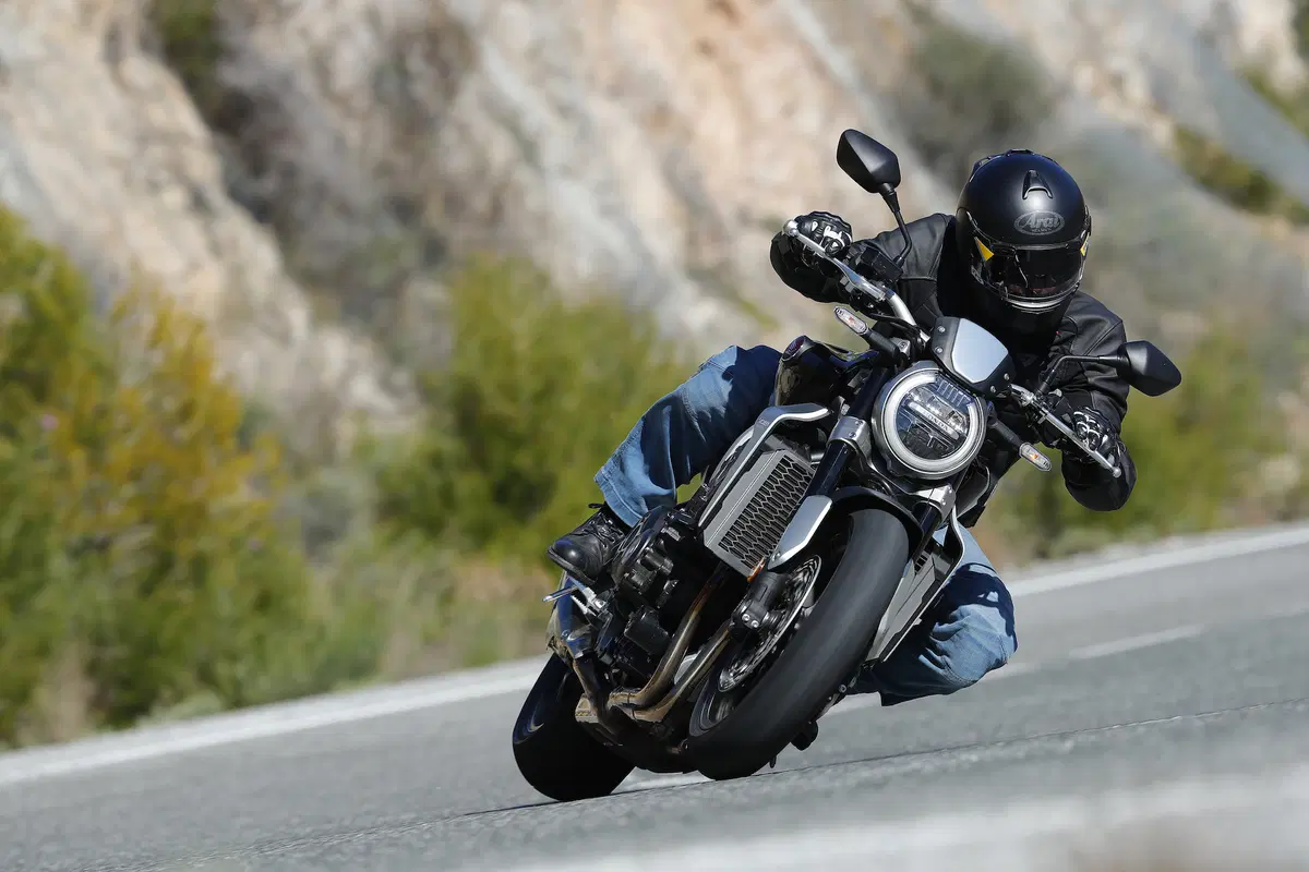 Honda CB 1000R: stile e prestazioni (3)