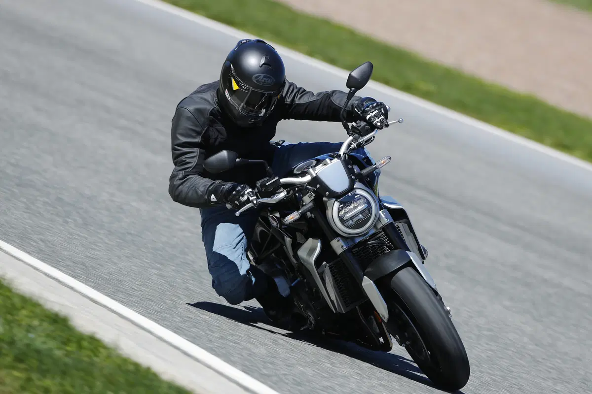 Honda CB 1000R: stile e prestazioni (5)