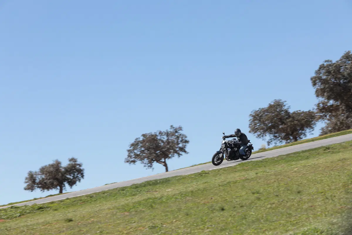 Honda CB 1000R: stile e prestazioni (8)