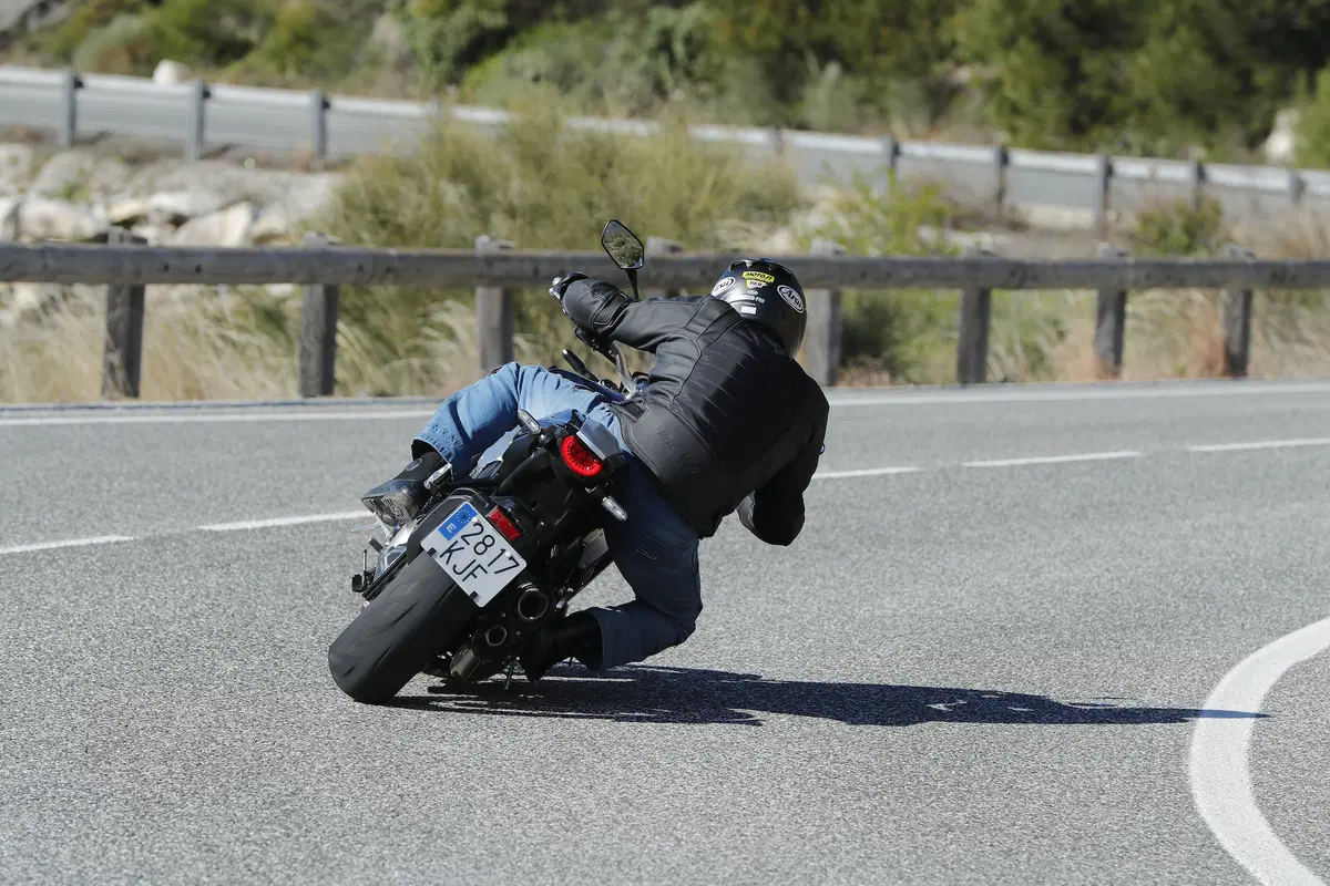 Honda CB 1000R: stile e prestazioni (13)