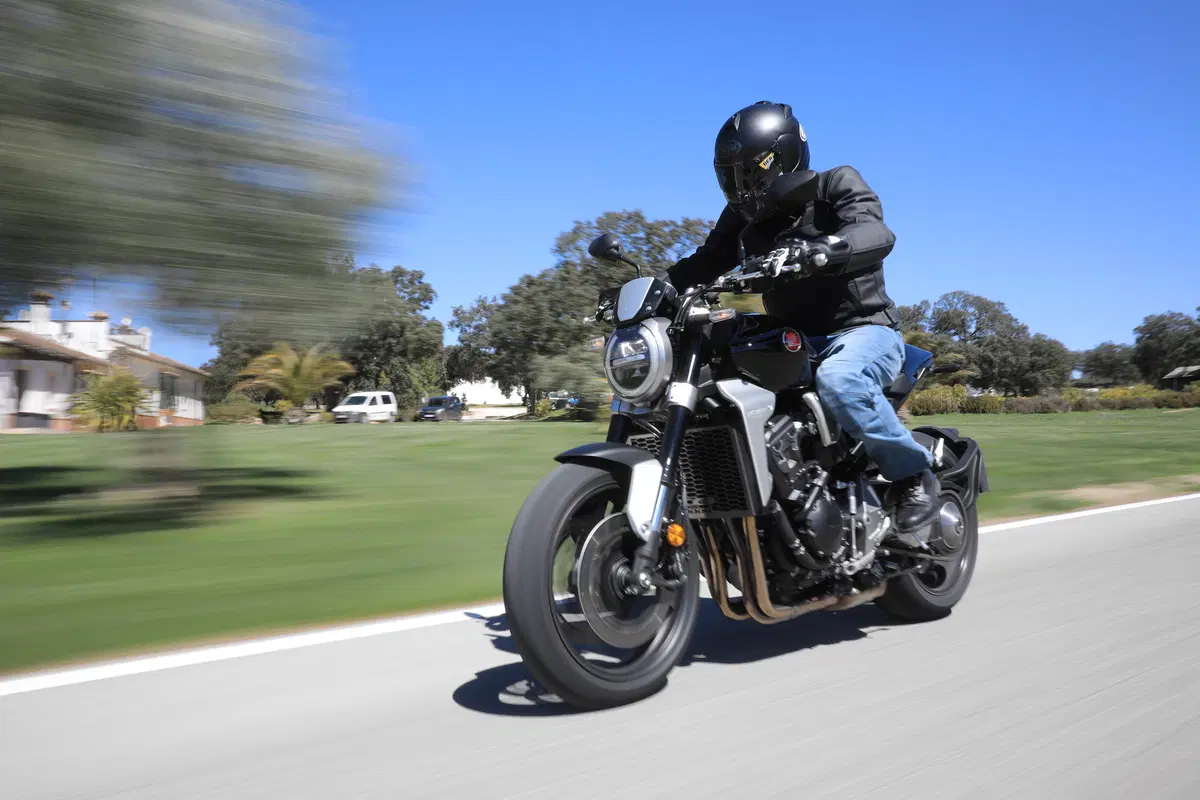 Honda CB 1000R: stile e prestazioni (17)