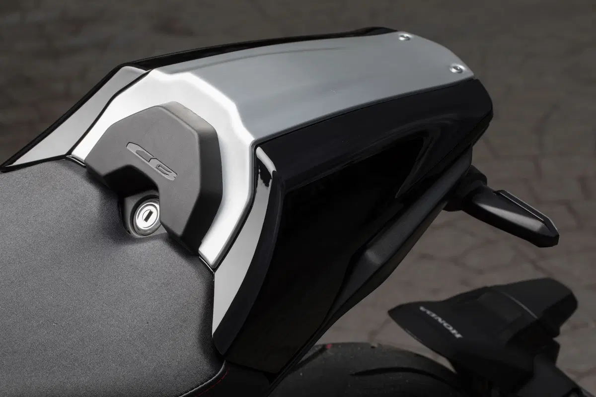 Honda CB 1000R: stile e prestazioni (29)