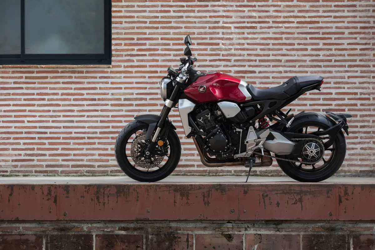 Honda CB 1000R: stile e prestazioni (32)