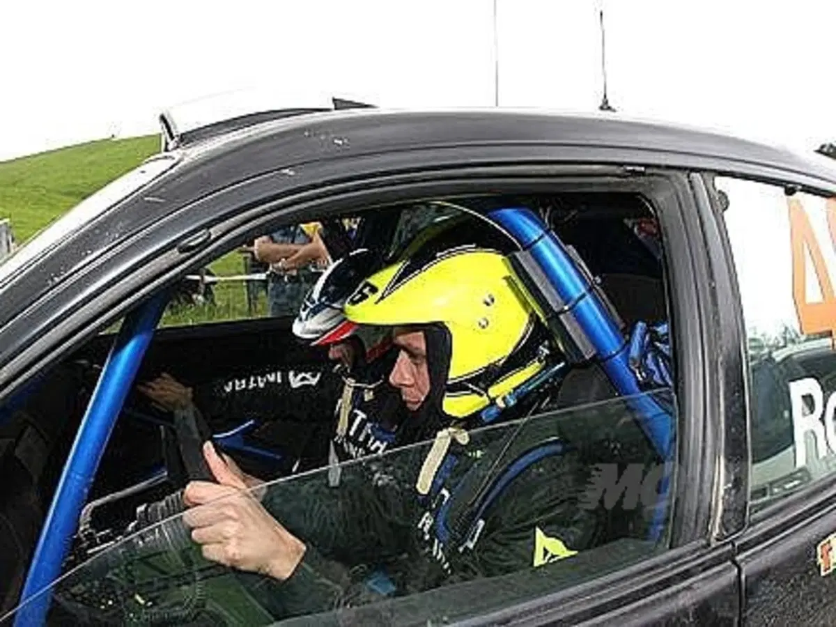 Rossi risponde ai gufi coi tempi di Jerez (4)
