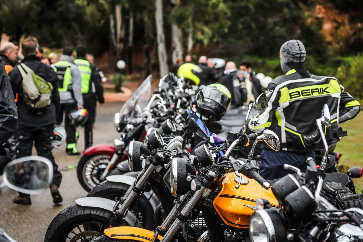 Moto Guzzi, Is Molas Experience (5)