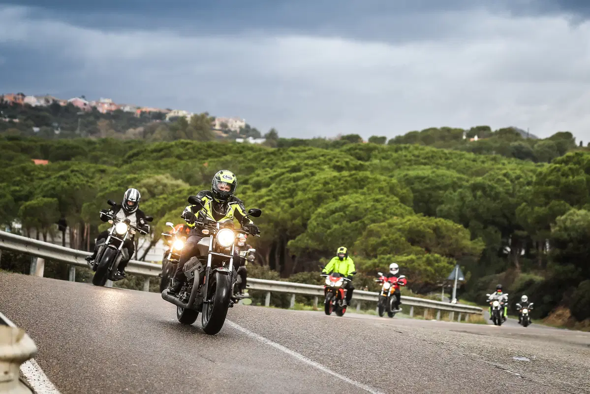 Moto Guzzi, Is Molas Experience (15)