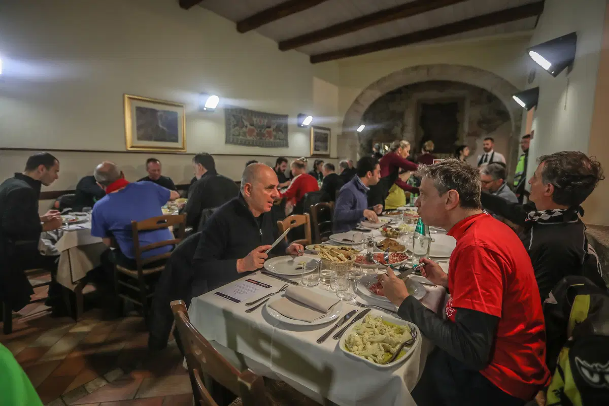 Moto Guzzi, Is Molas Experience (14)