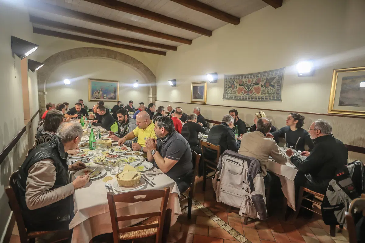 Moto Guzzi, Is Molas Experience (25)