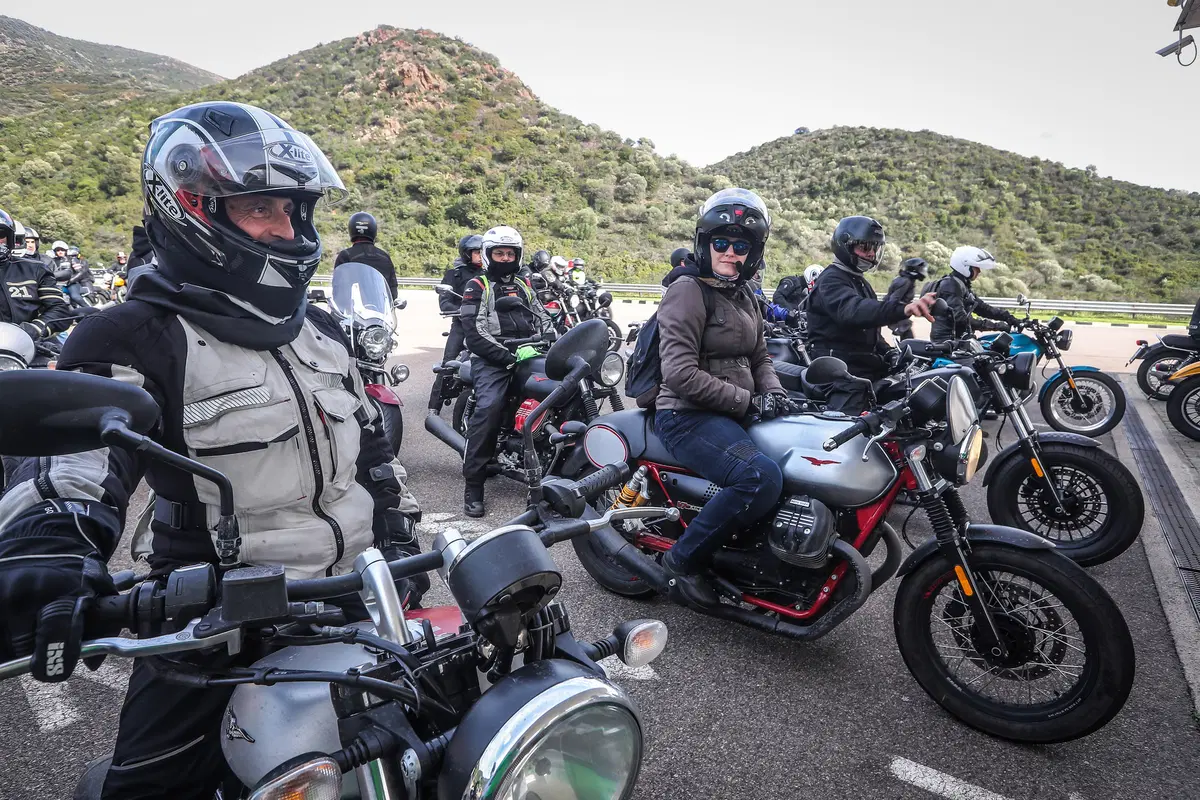 Moto Guzzi, Is Molas Experience (29)