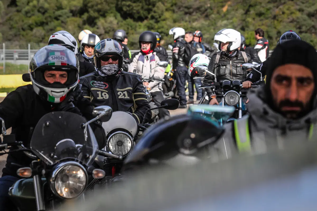 Moto Guzzi, Is Molas Experience (42)