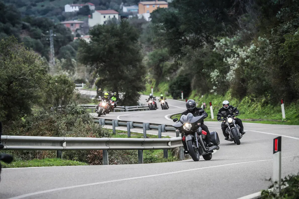 Moto Guzzi, Is Molas Experience (49)
