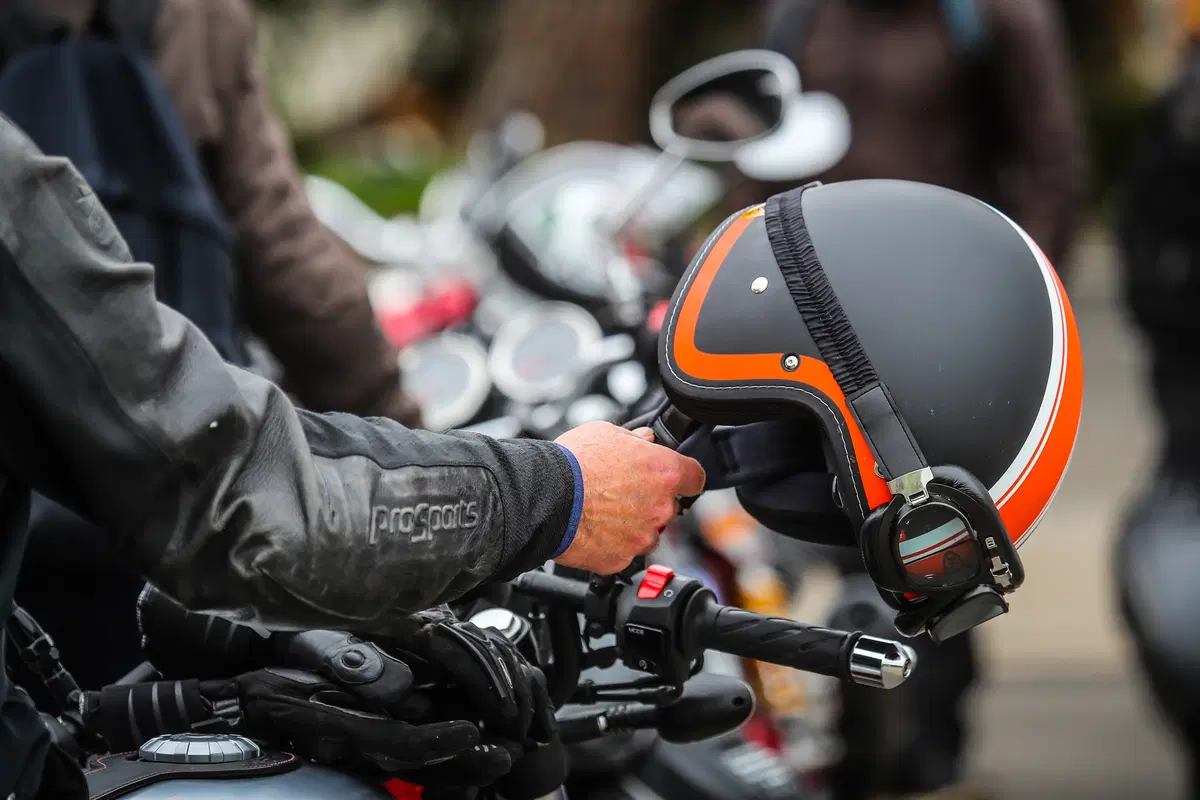 Moto Guzzi, Is Molas Experience (73)