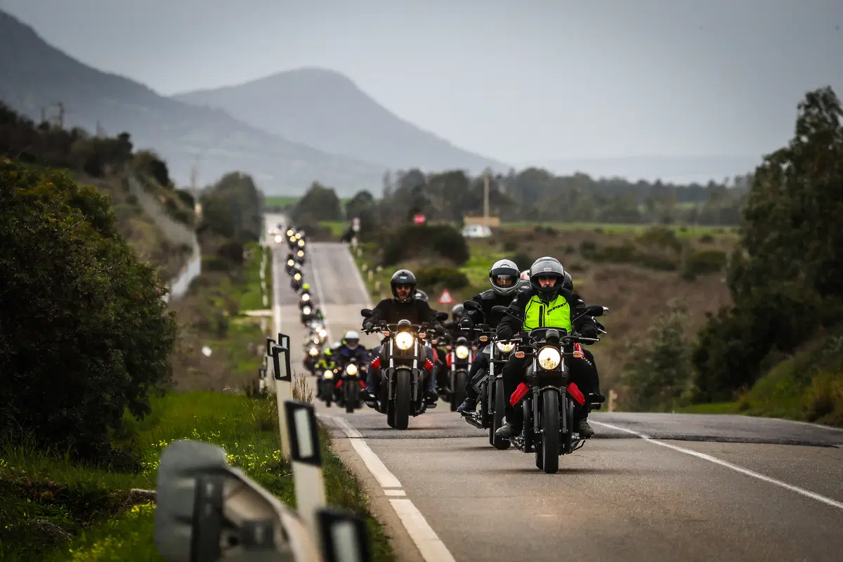 Moto Guzzi, Is Molas Experience (83)