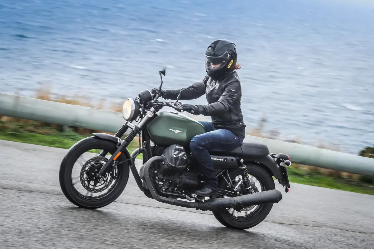 Moto Guzzi, Is Molas Experience (4)
