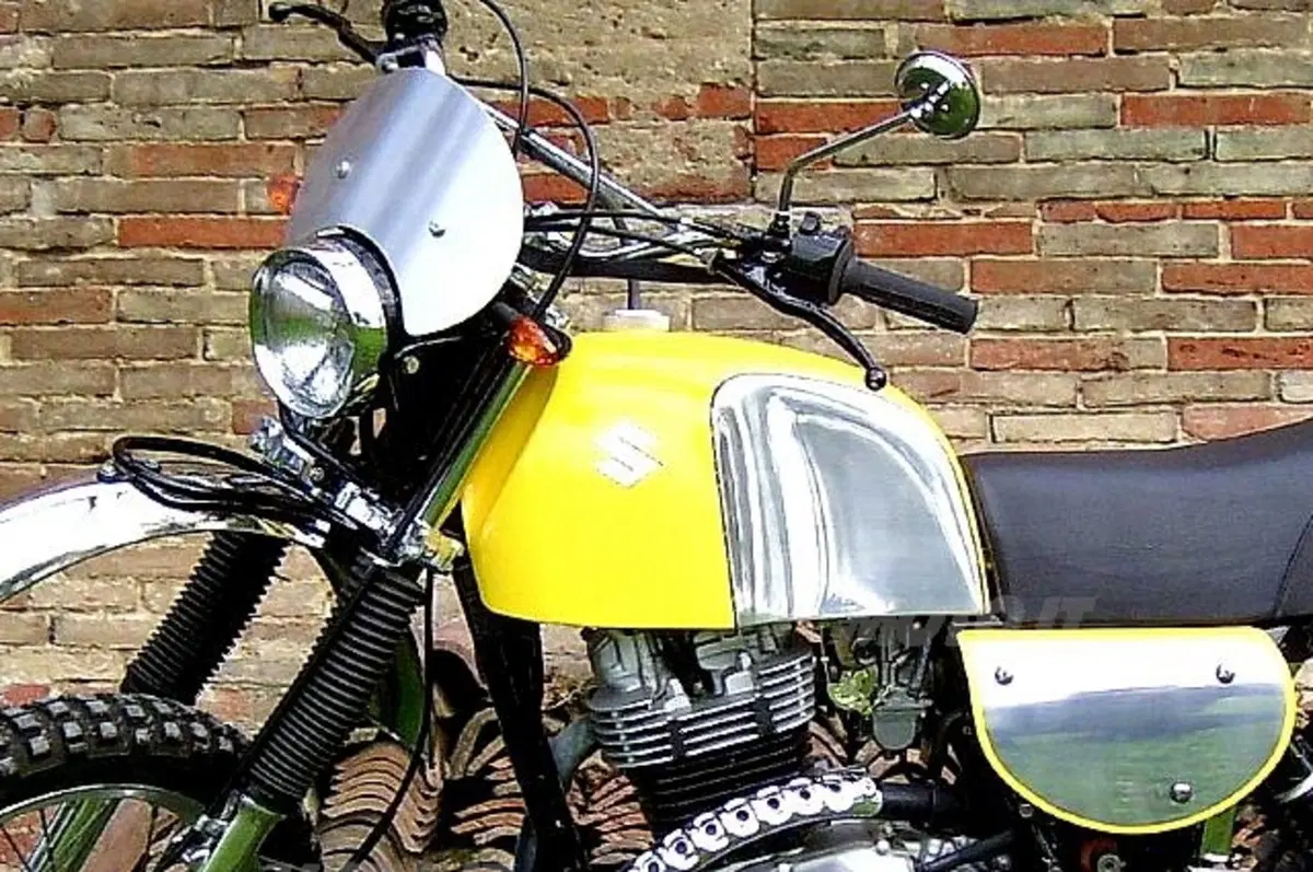 Special Suzuki DR 500 S