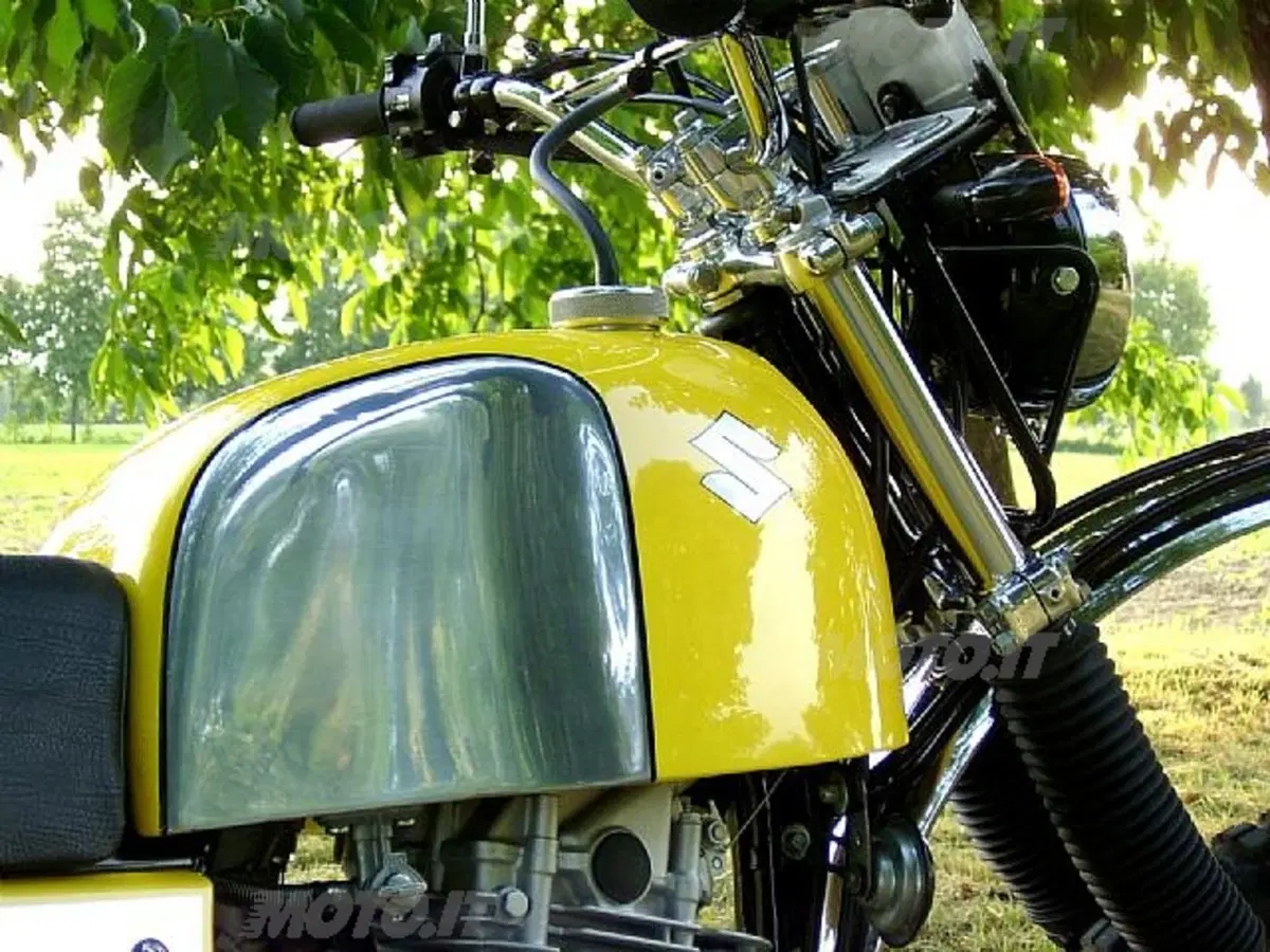 Special Suzuki DR 500 S (4)