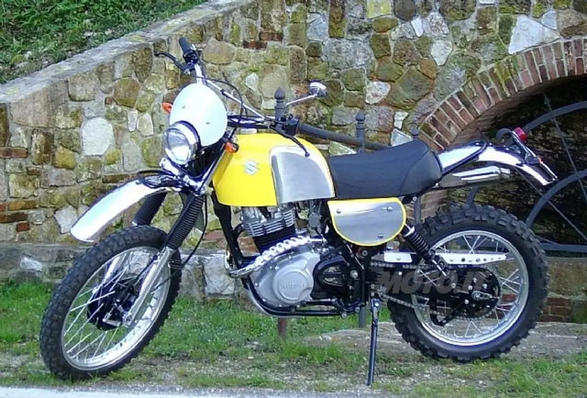 Special Suzuki DR 500 S (5)