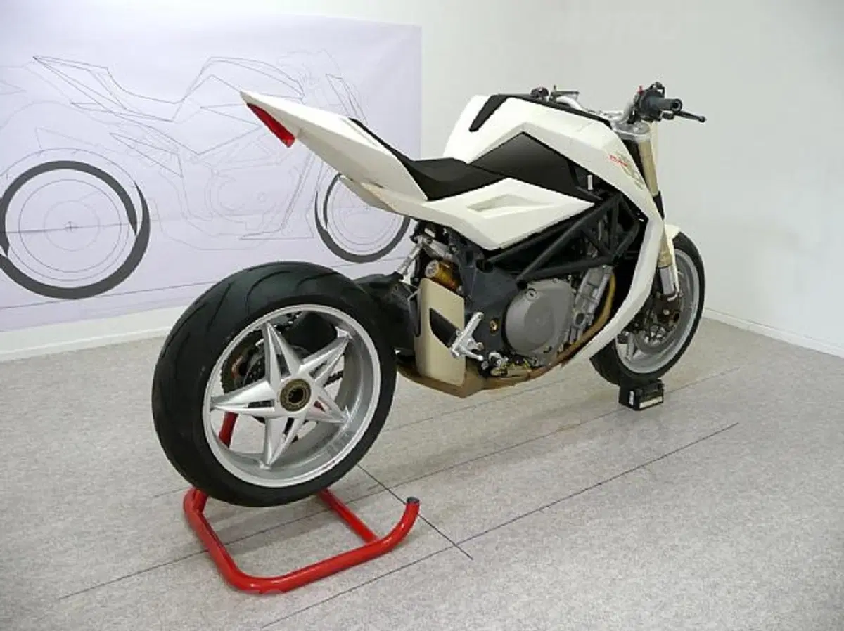 Special MV Agusta Bestiale (5)