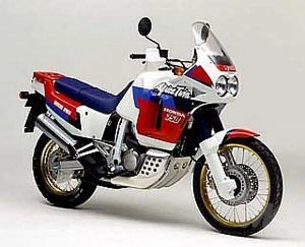 2008, Africa Twin compie 20 anni  (4)