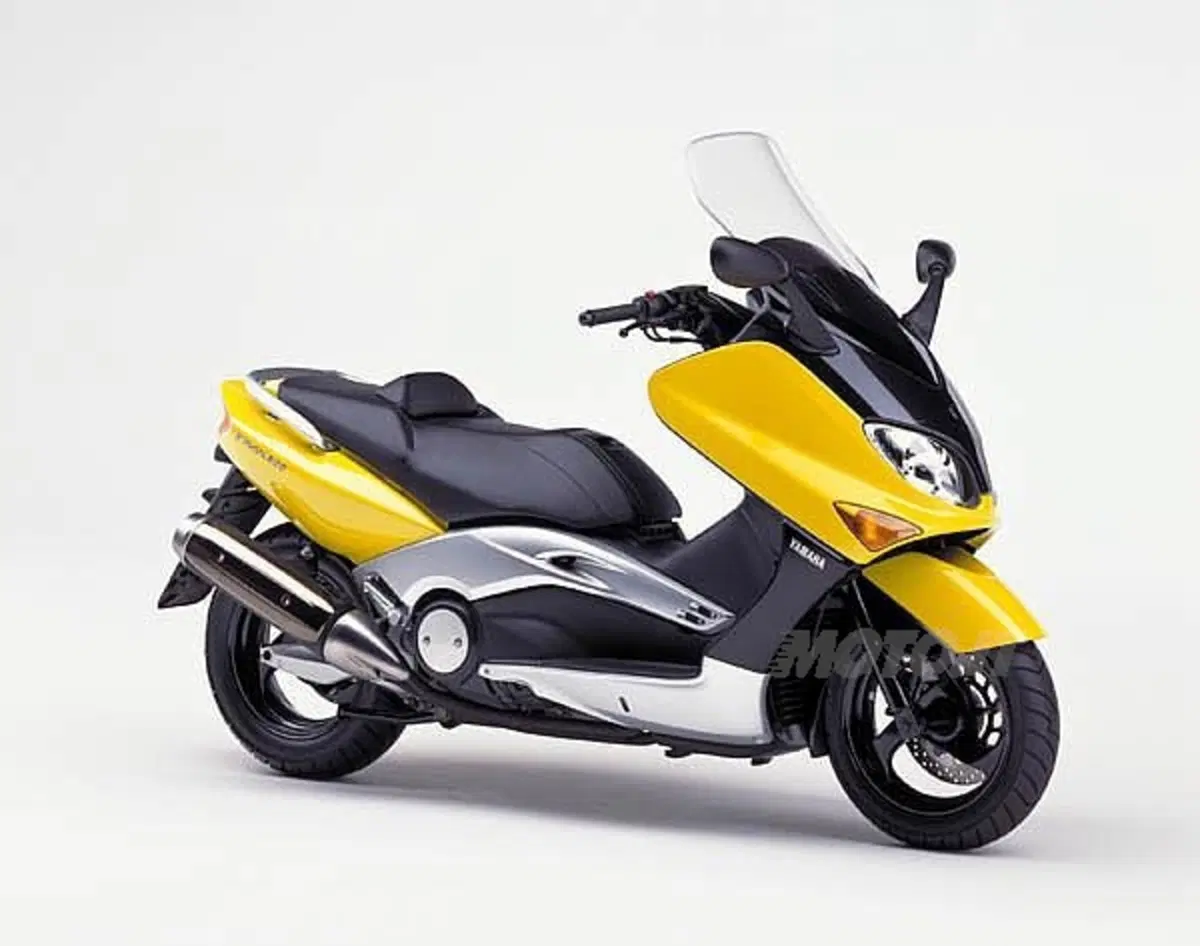 Guida a Yamaha T-Max 500 (5)