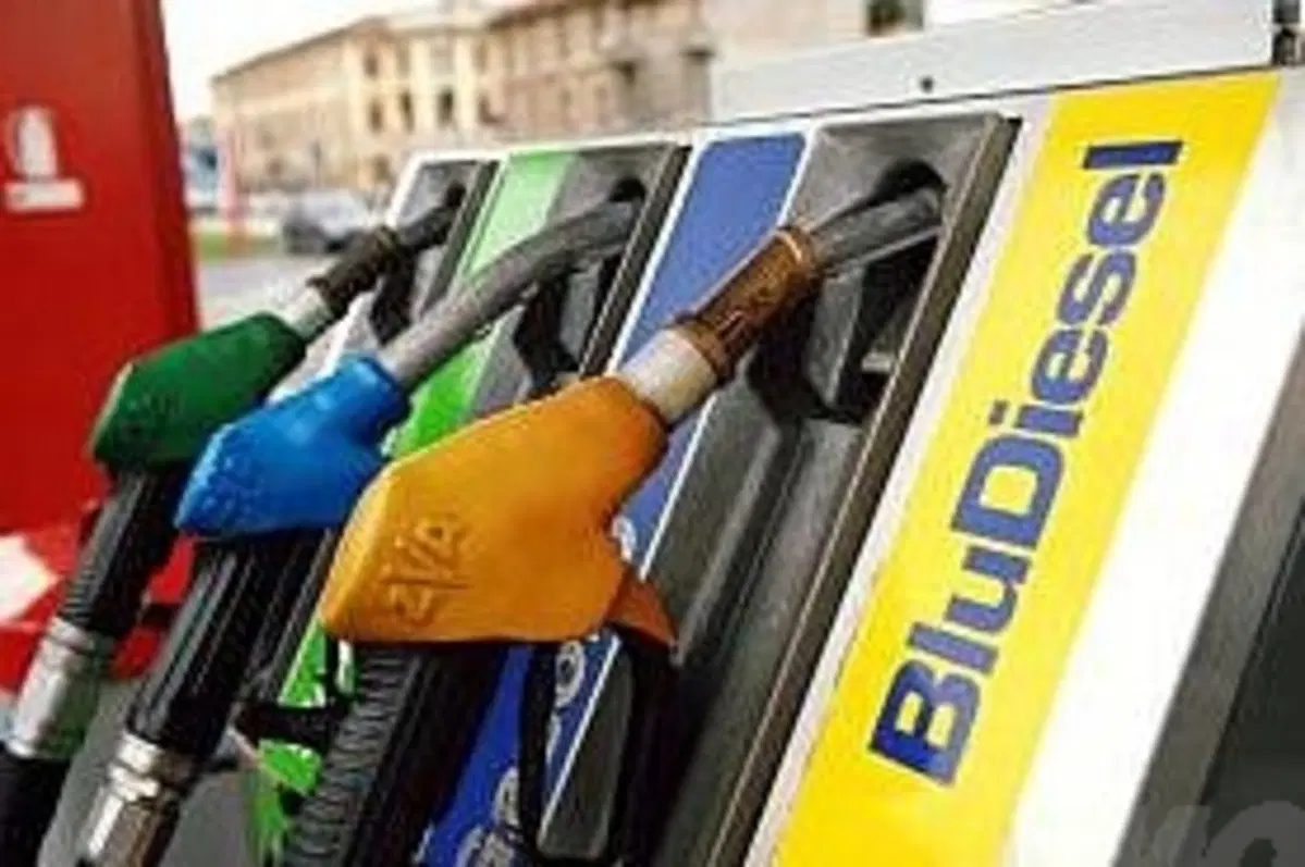 Benzina, c’è cartello e cartello