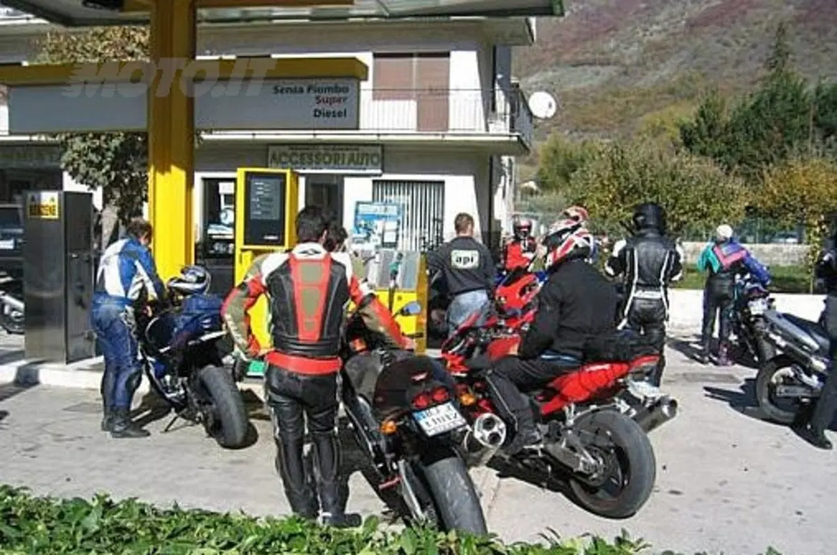 Benzina, c’è cartello e cartello (3)