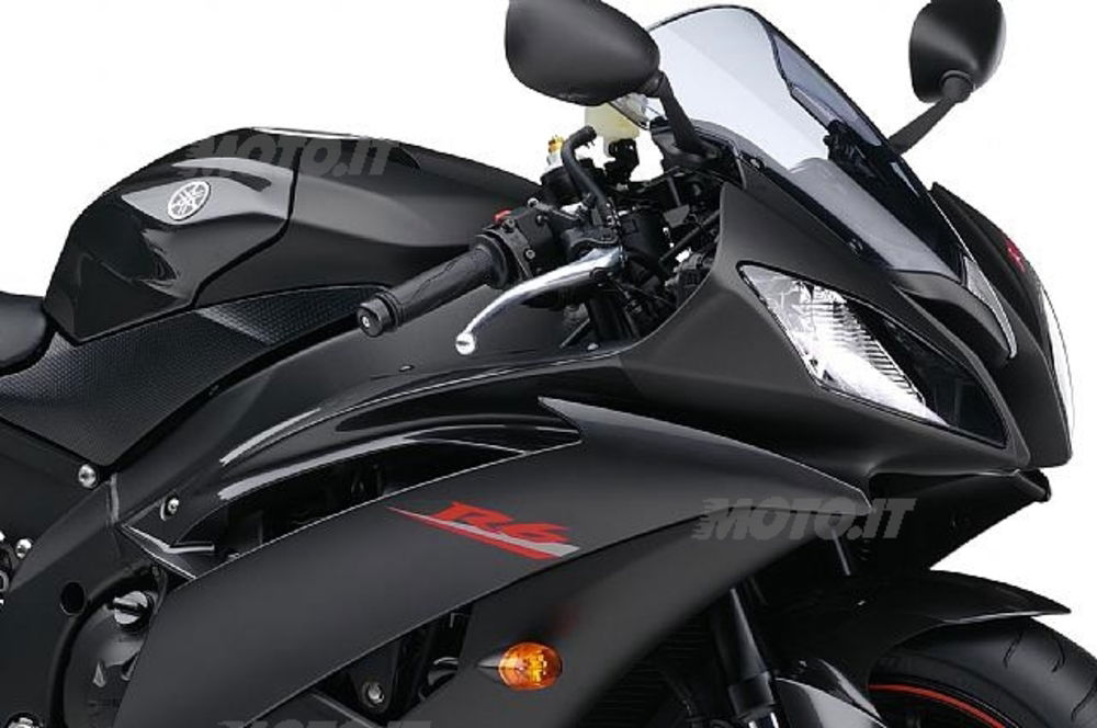 Yamaha YZF R6, prima delle supersport. Un segmento in netto calo