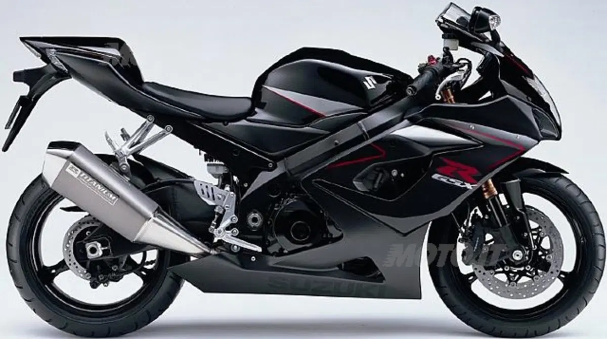 Guida a Suzuki GSX-R 1000 (6)