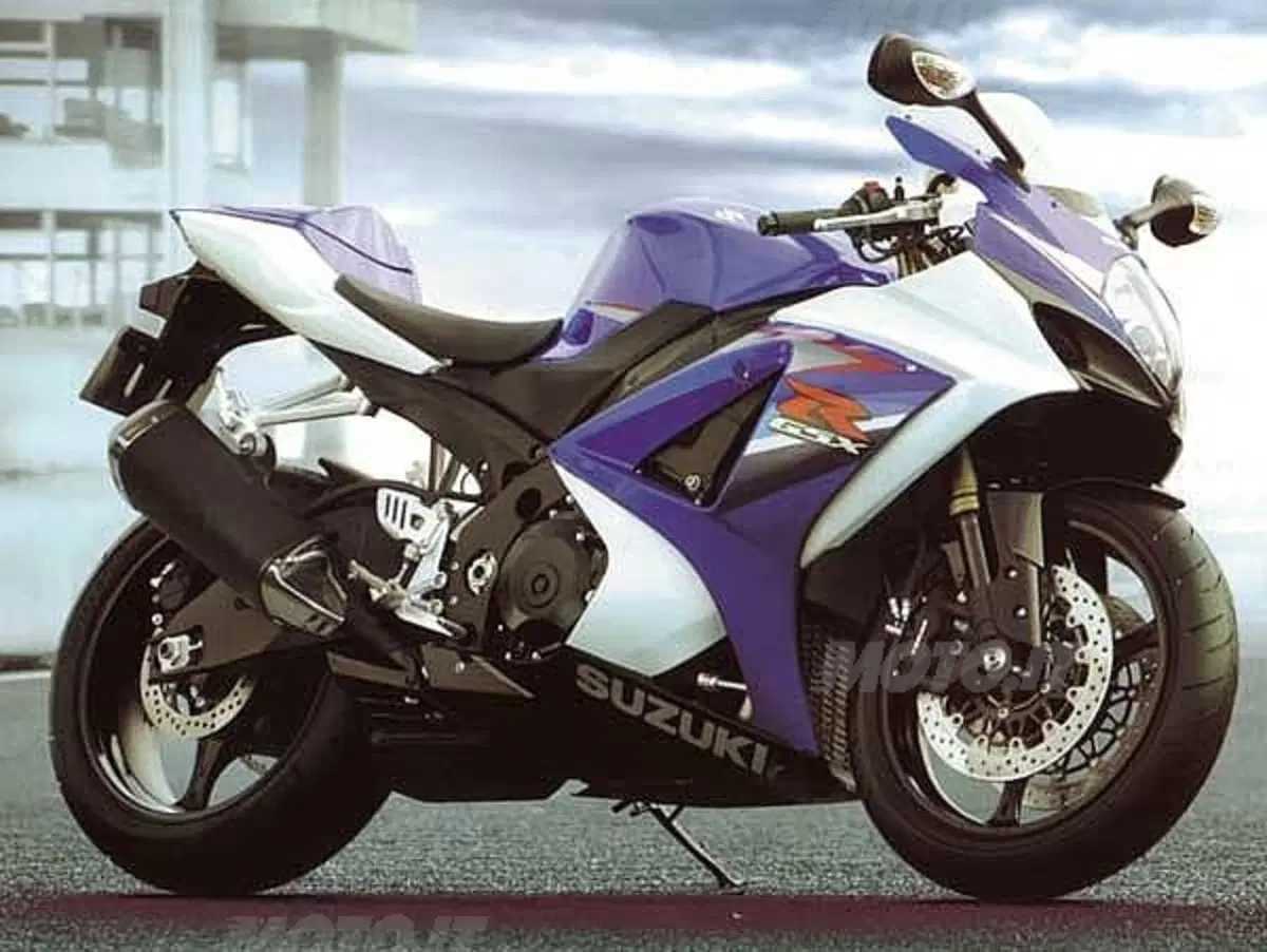 Guida a Suzuki GSX-R 1000 (8)