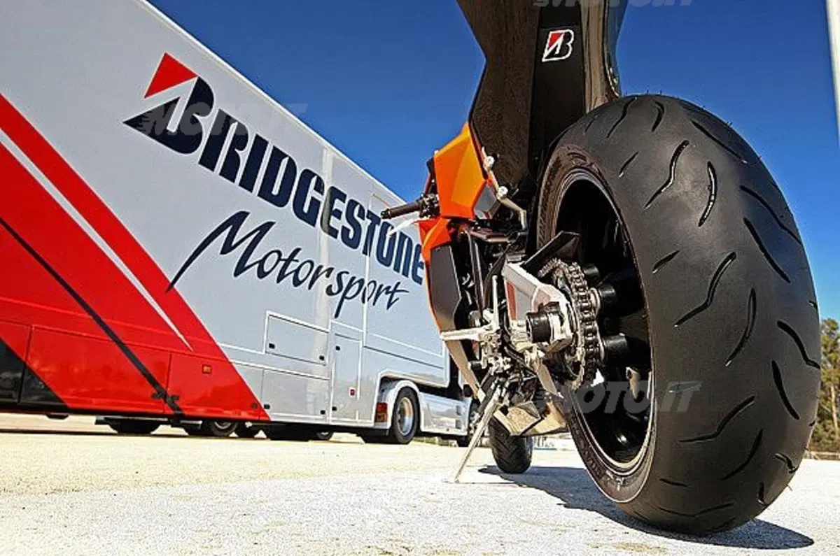 Speciale Pneumatici. Bridgestone BT-016